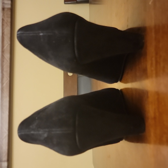 gorgeous Via Spiga 'Farley' 4" Suede Wedge Heeled Pumps $225 - Picture 5 of 10